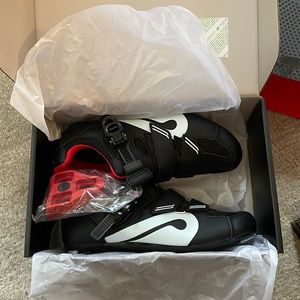 BEAND NEW Peloton Cycling Shoes